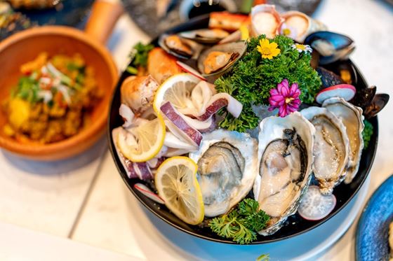 Saturday International Buffet - Amari Bangkok