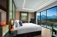 Deluxe Zimmer mit Flussblick und Balkon